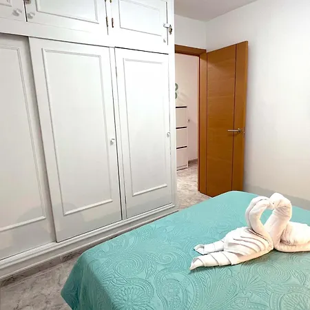 Encantador Con Terraza, Cristianos Lägenhet *