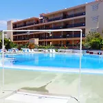 Encantador Con Terraza, Cristianos