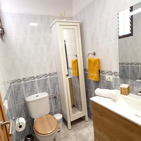 Encantador Con Terraza, Cristianos Apartman *