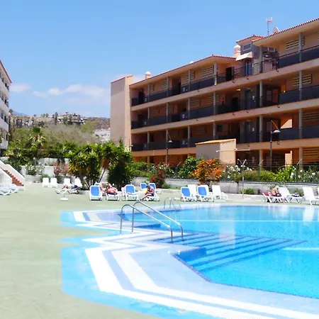 Encantador Con Terraza, Cristianos