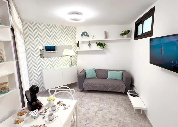 Encantador Con Terraza, Cristianos *