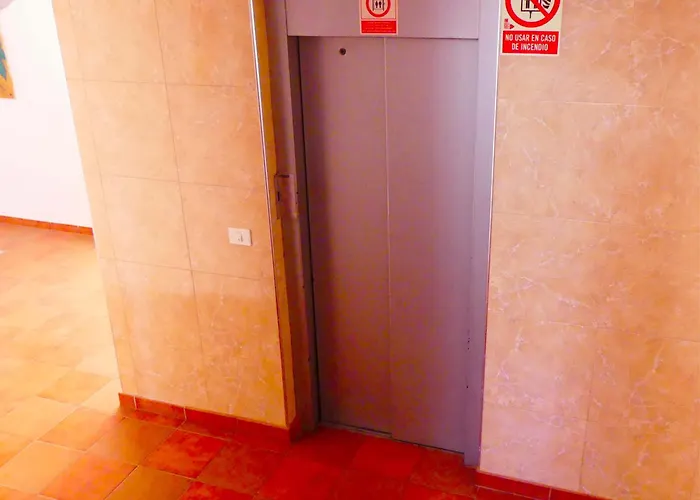 Encantador Con Terraza, Cristianos