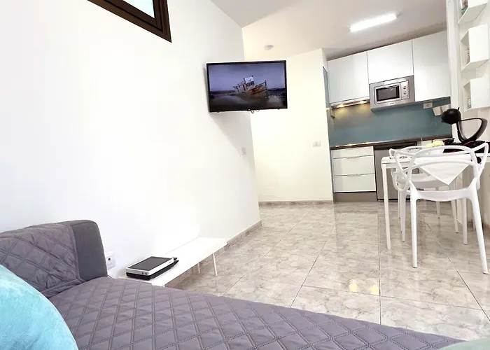 Encantador Con Terraza, Cristianos *