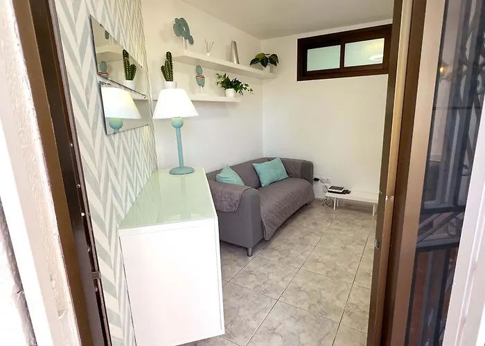 Encantador Con Terraza, Cristianos Apartman *