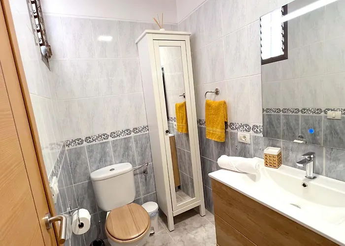 Encantador Con Terraza, Cristianos Apartman *