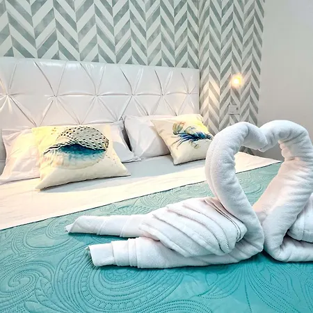 Encantador Con Terraza, Cristianos Apartman *