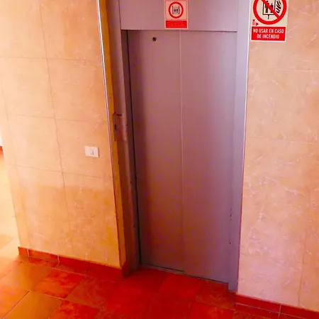 Encantador Con Terraza, Cristianos