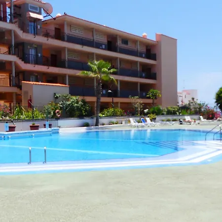 Encantador Con Terraza, Cristianos